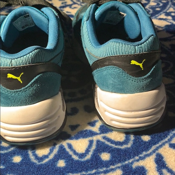 Shoes - Picture 2 of 4